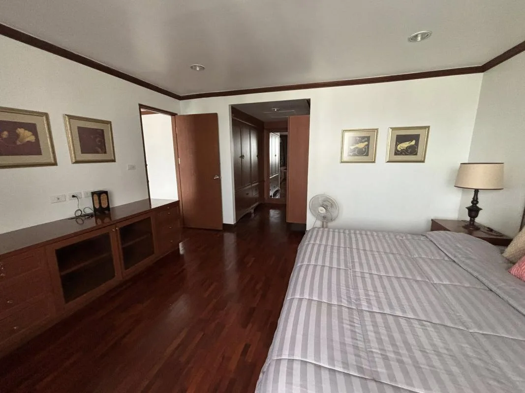 Property photos for Lake Avenue 16