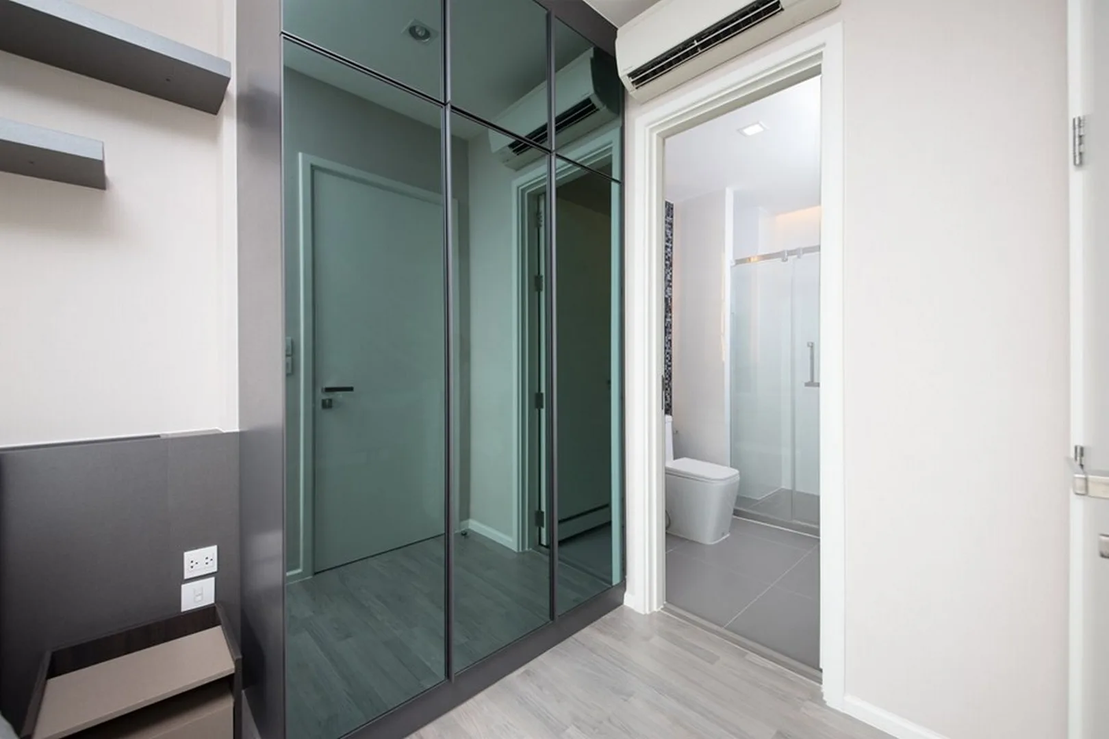 Property photos for The Room Sukhumvit 69