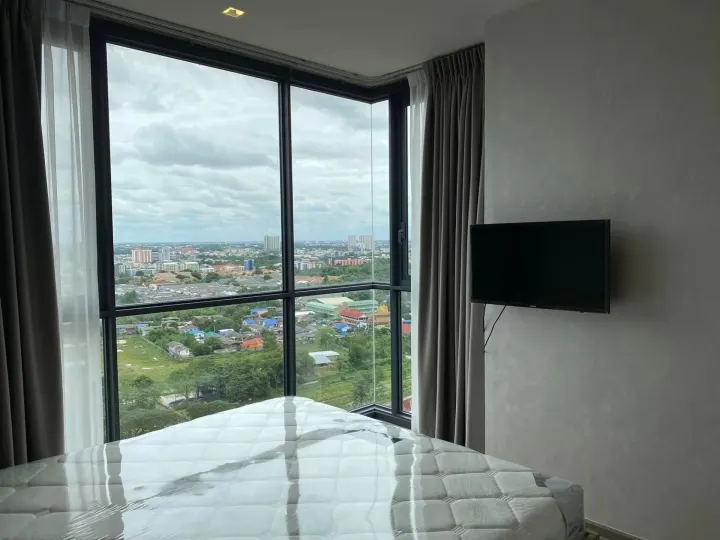 Property photos for The Line Wongsawang
