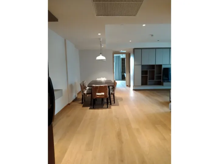 Property photos for Supreme Legend