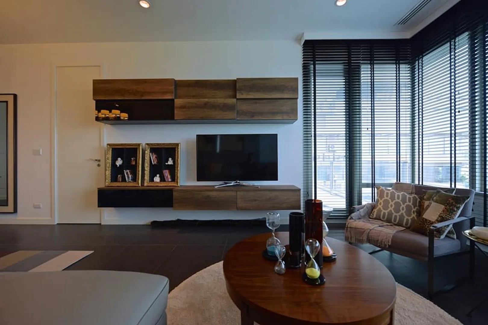 Property photos for 185 Rajadamri