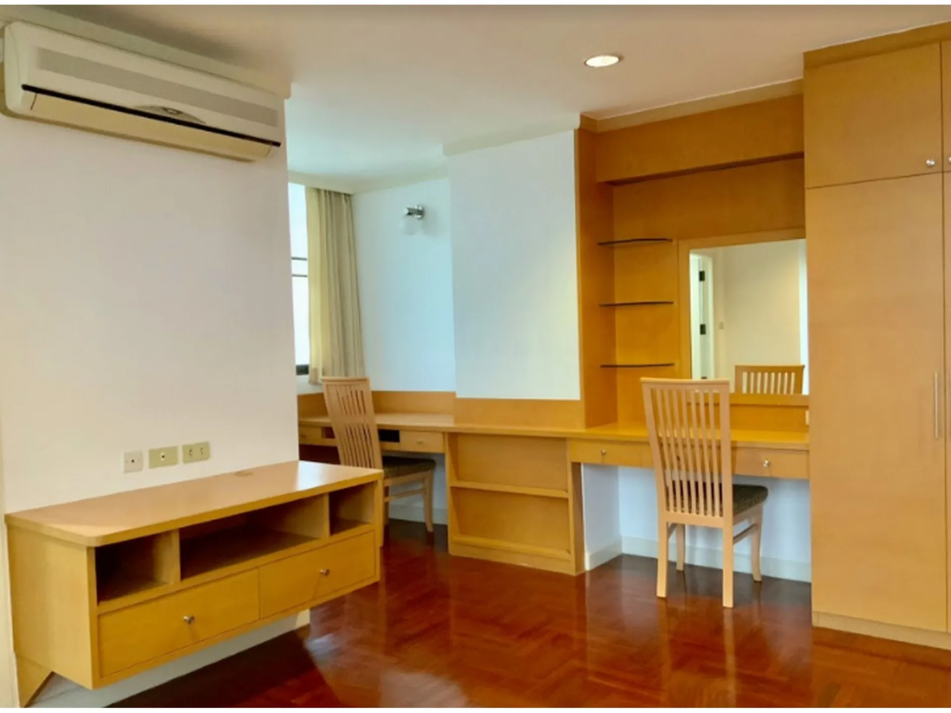 Property photos for Supalai Place