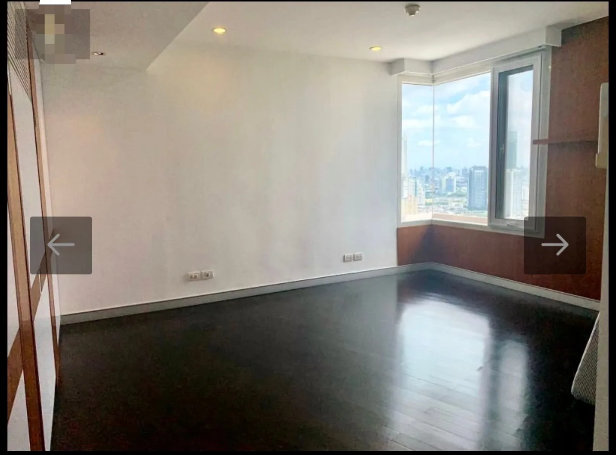 Property photos for Watermark Chaophraya
