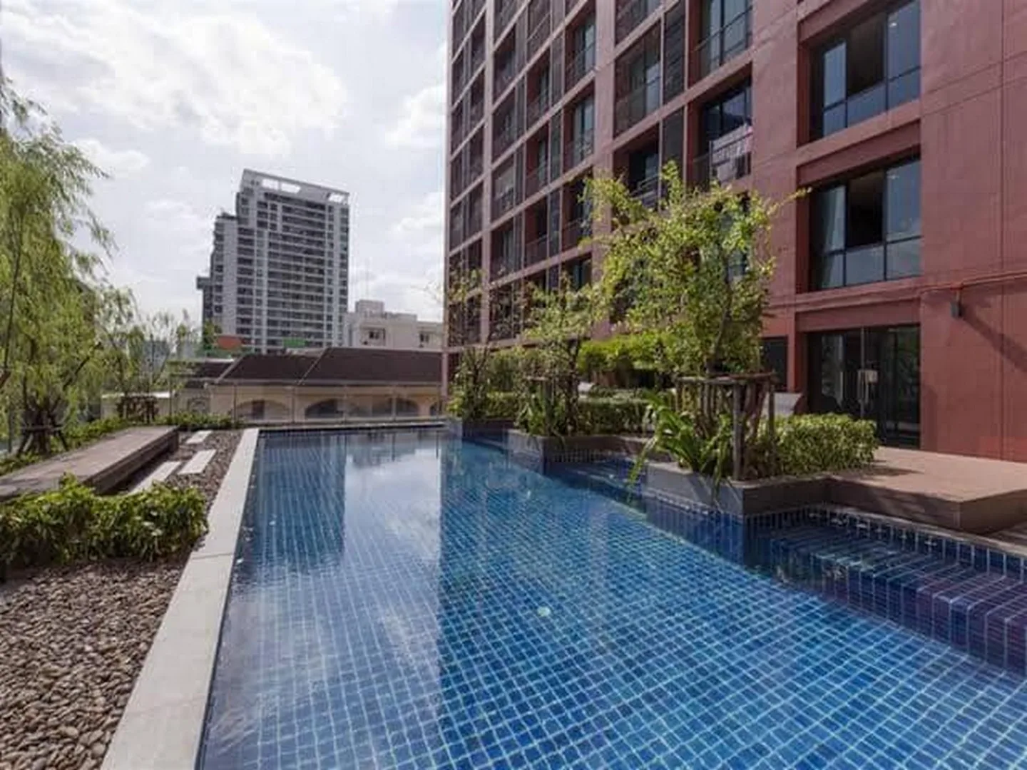 Property photos for Noble ReD