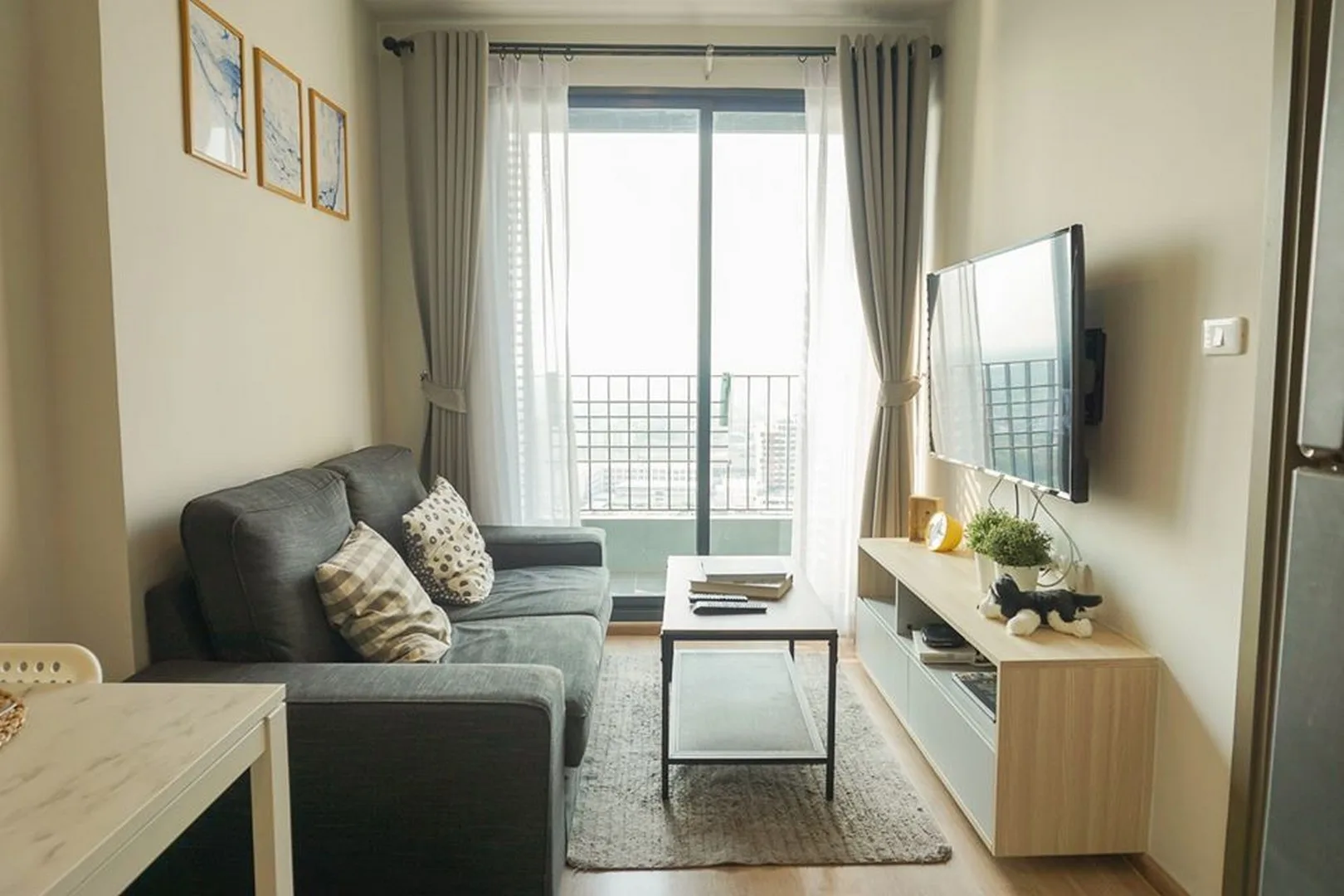 Property photos for IDEO O2
