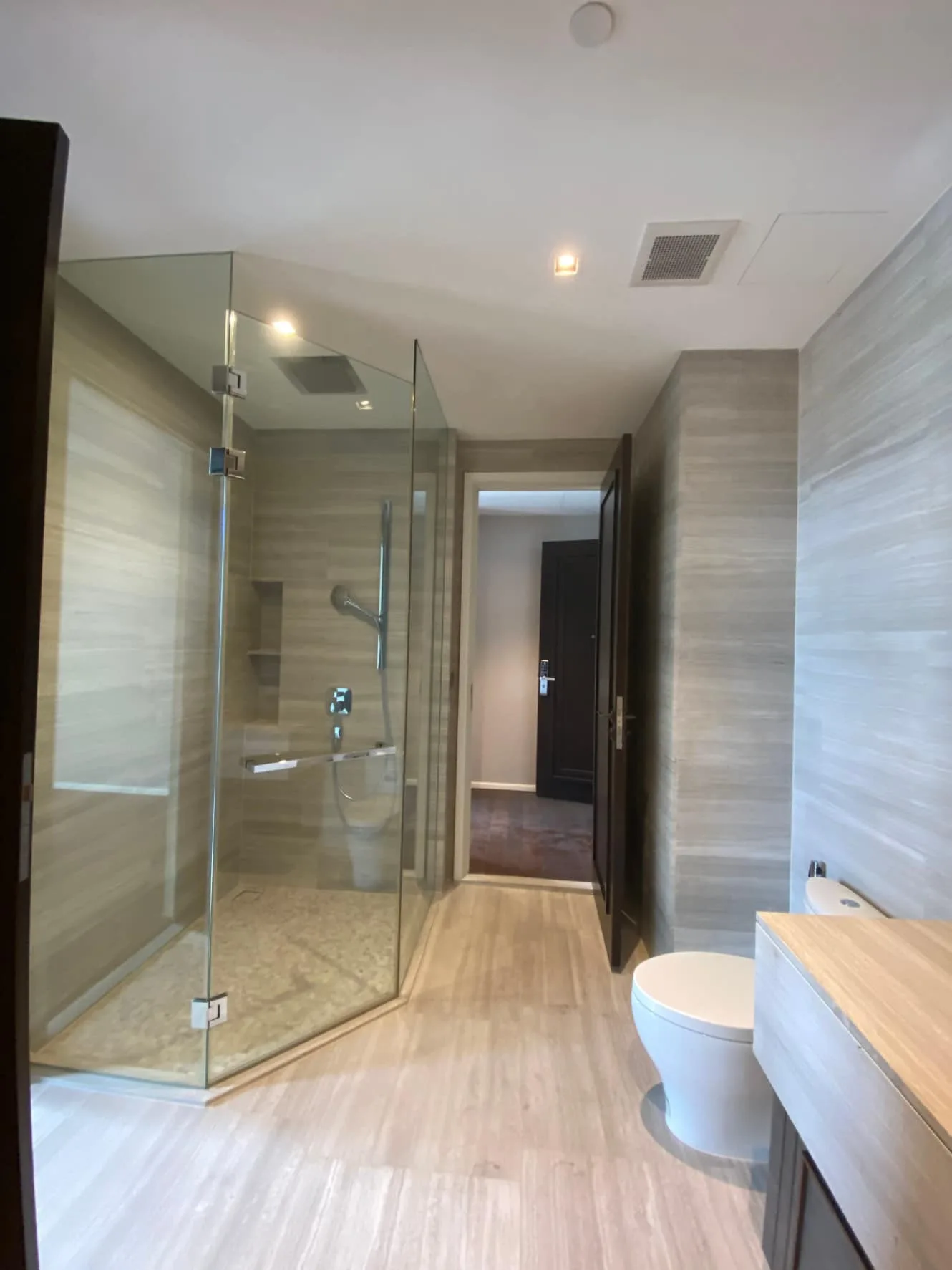 Property photos for The Diplomat 39