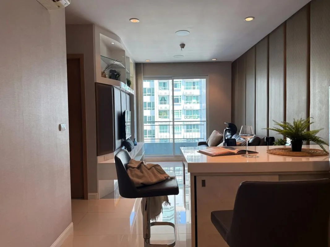 Property photos for Circle Condominium