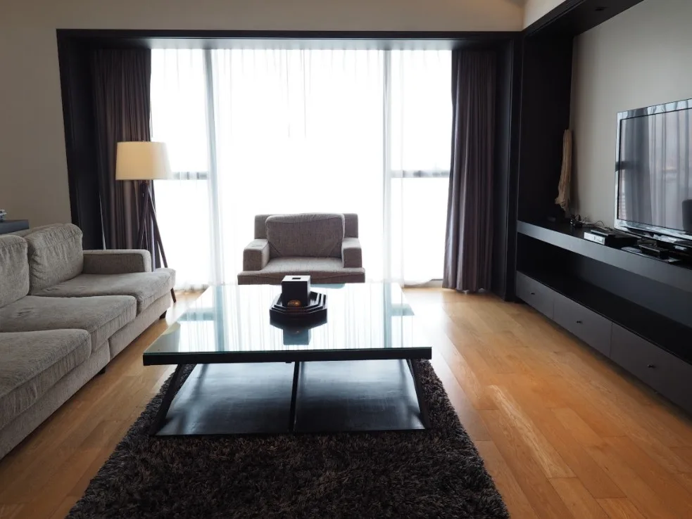 Property photos for The Met