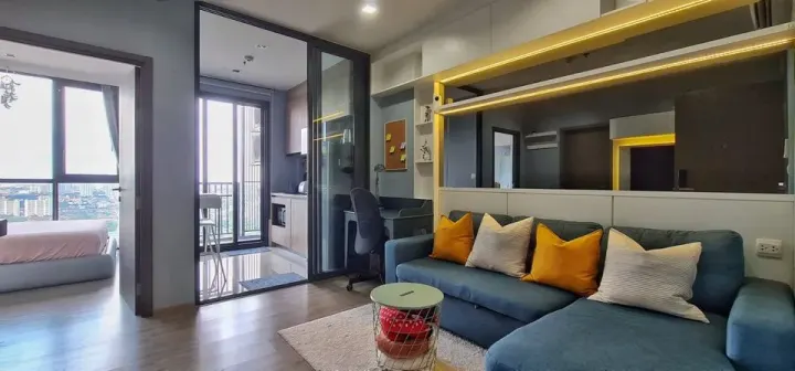 Property photos for The Line Wongsawang