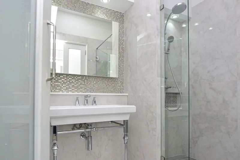 Property photos for State Tower