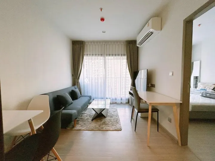 Property photos for Life Asoke Hype