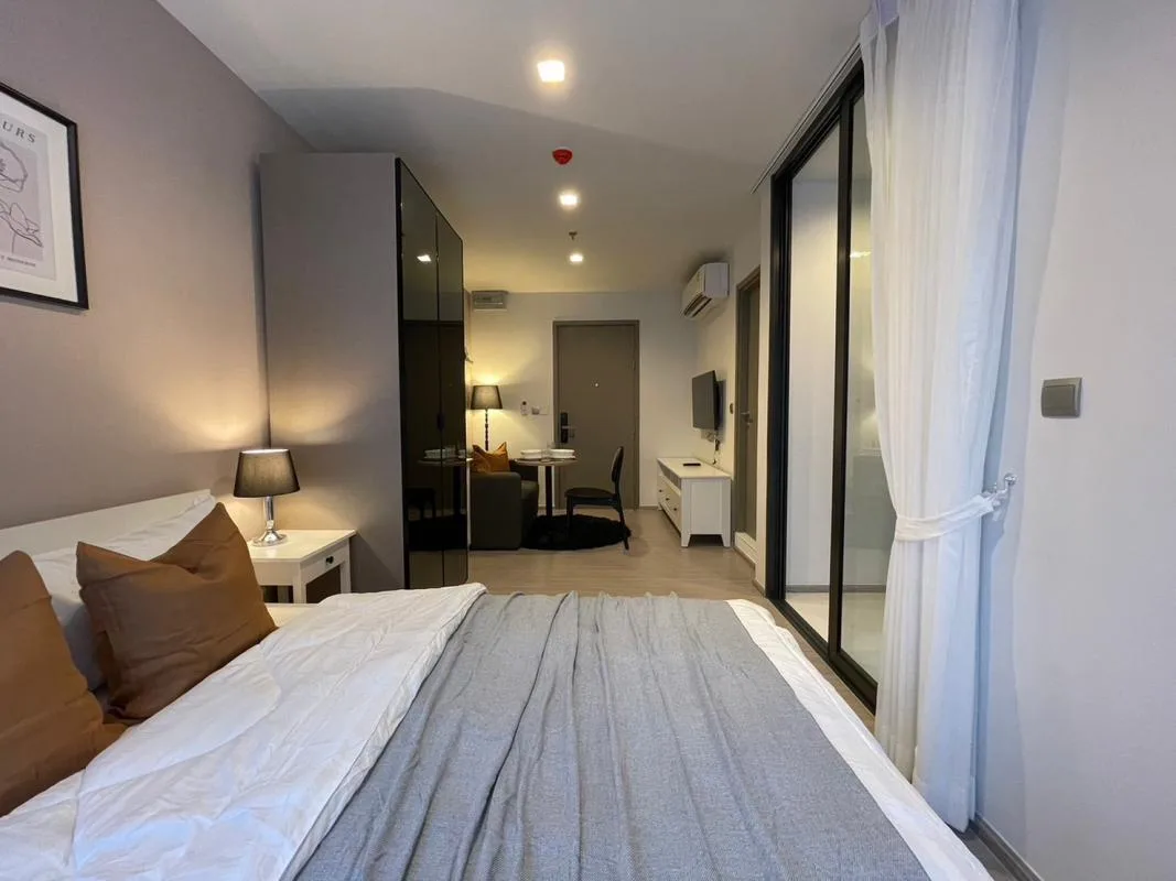 Property photos for Life Asoke Hype