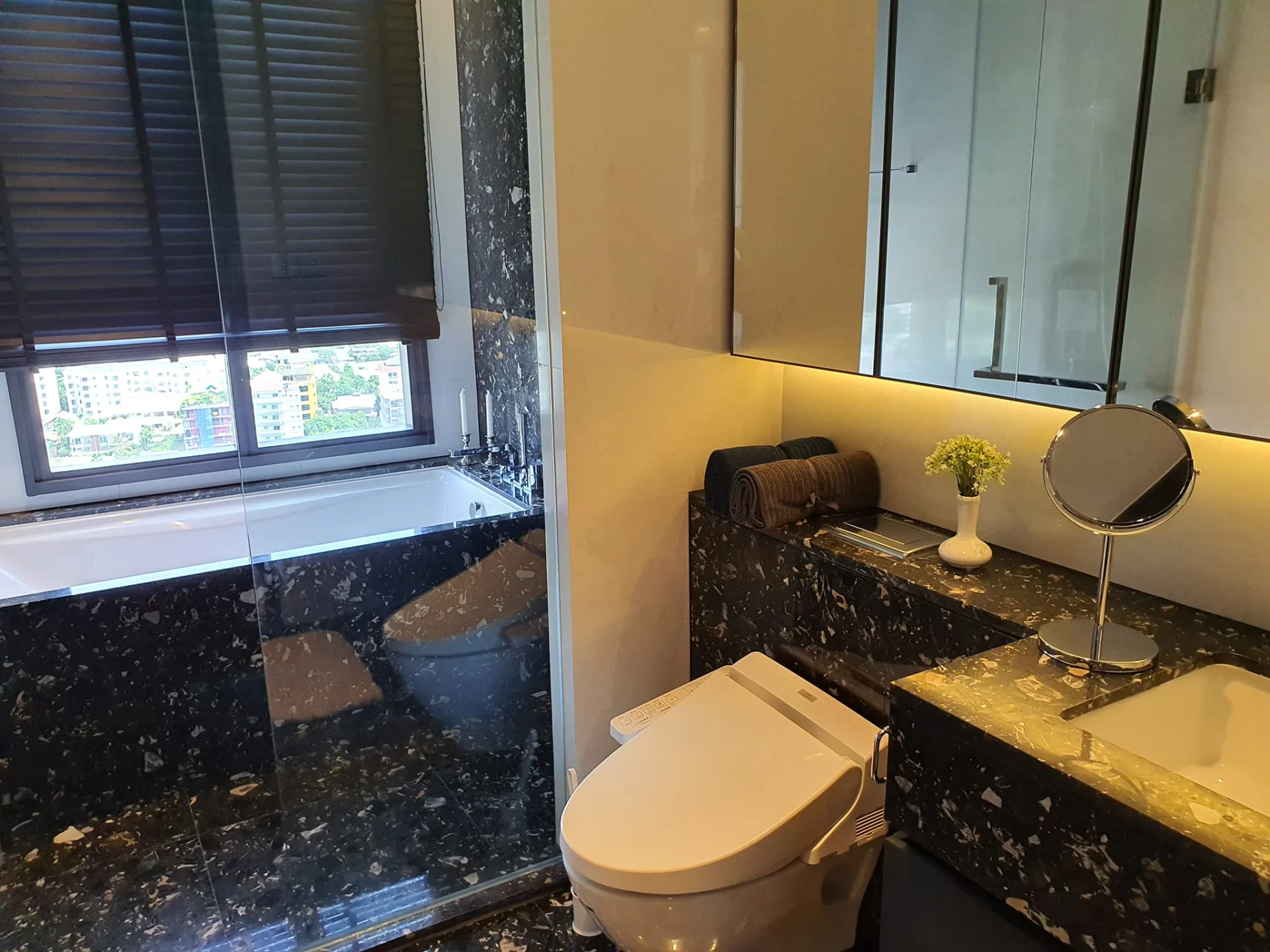 Property photos for BEATNIQ Sukhumvit 32