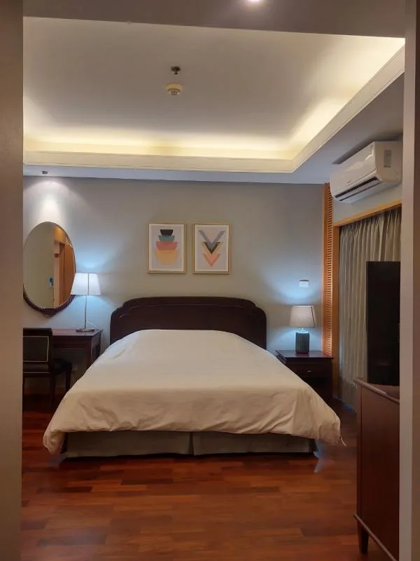 Property photos for Esmeralda Apartments