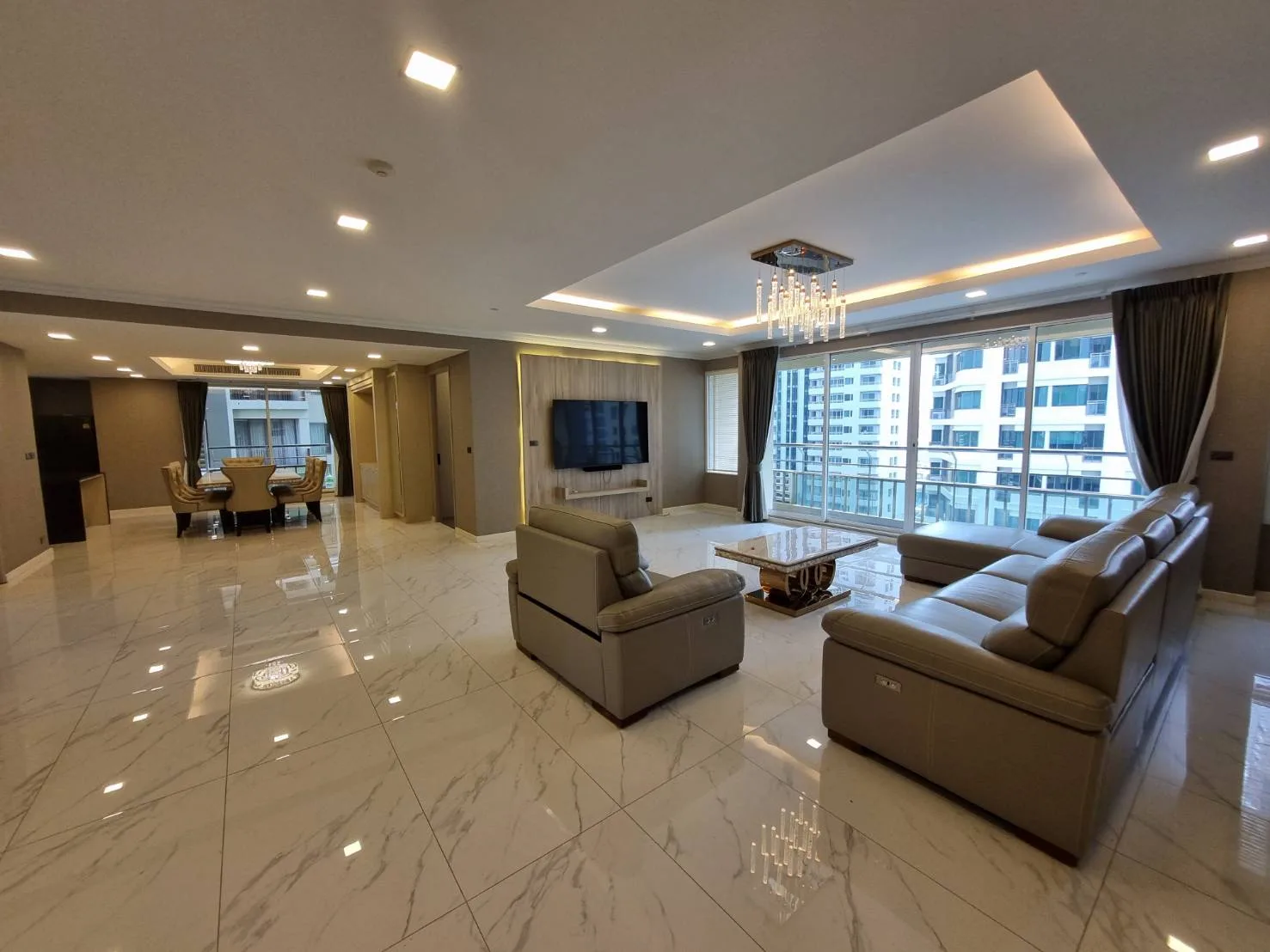 Property photos for Ideal 24