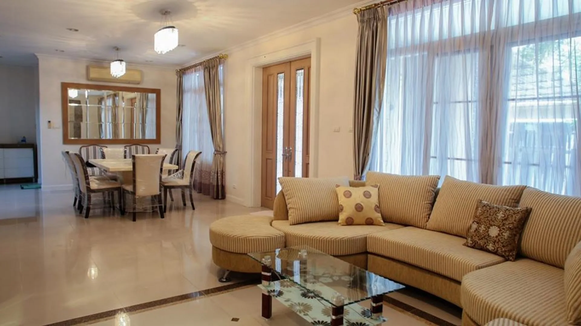 Property photos for Moobaan Narasiri Pattanakarn-srinakarindra