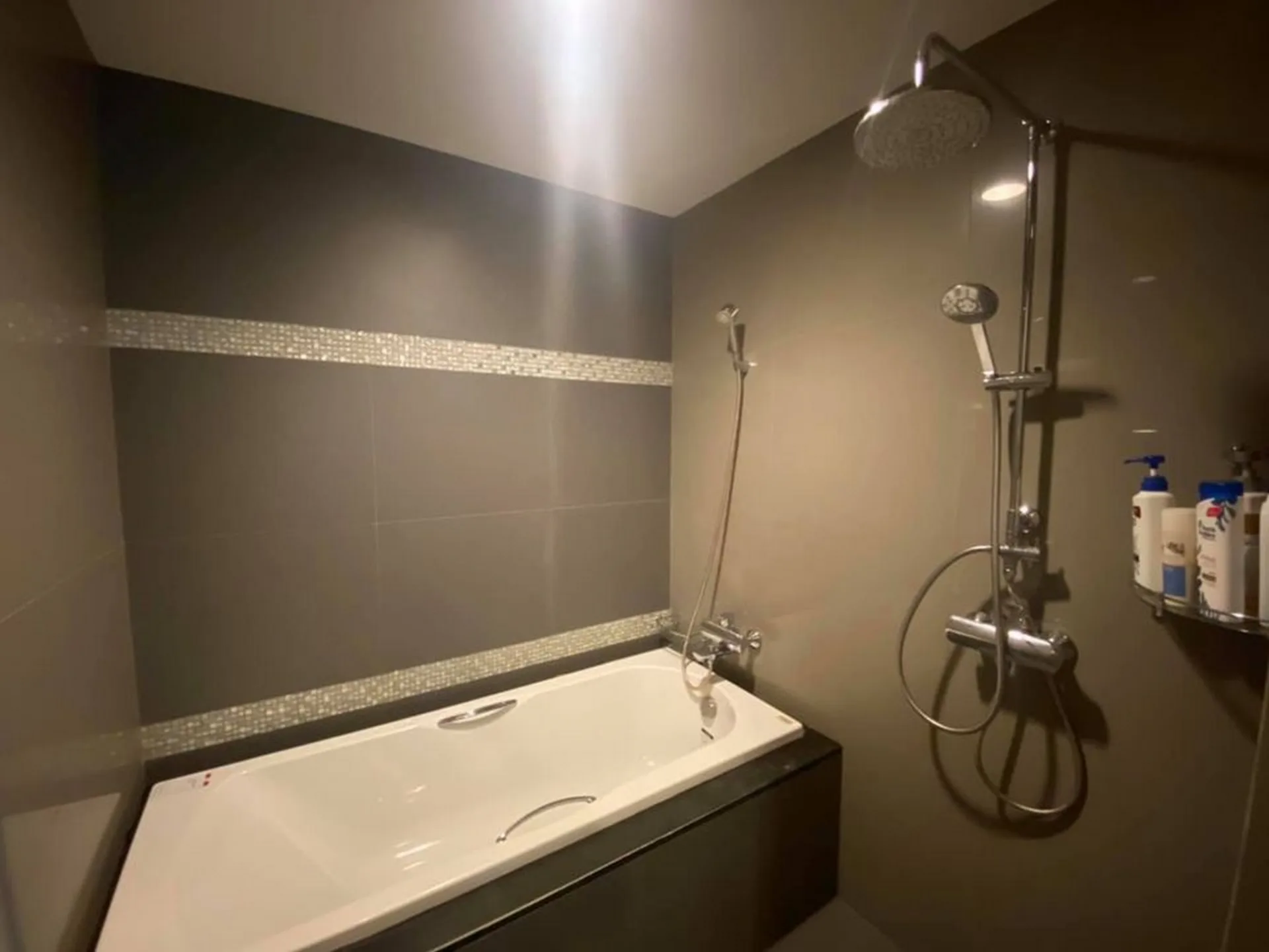 Property photos for The Crest Sukhumvit 34