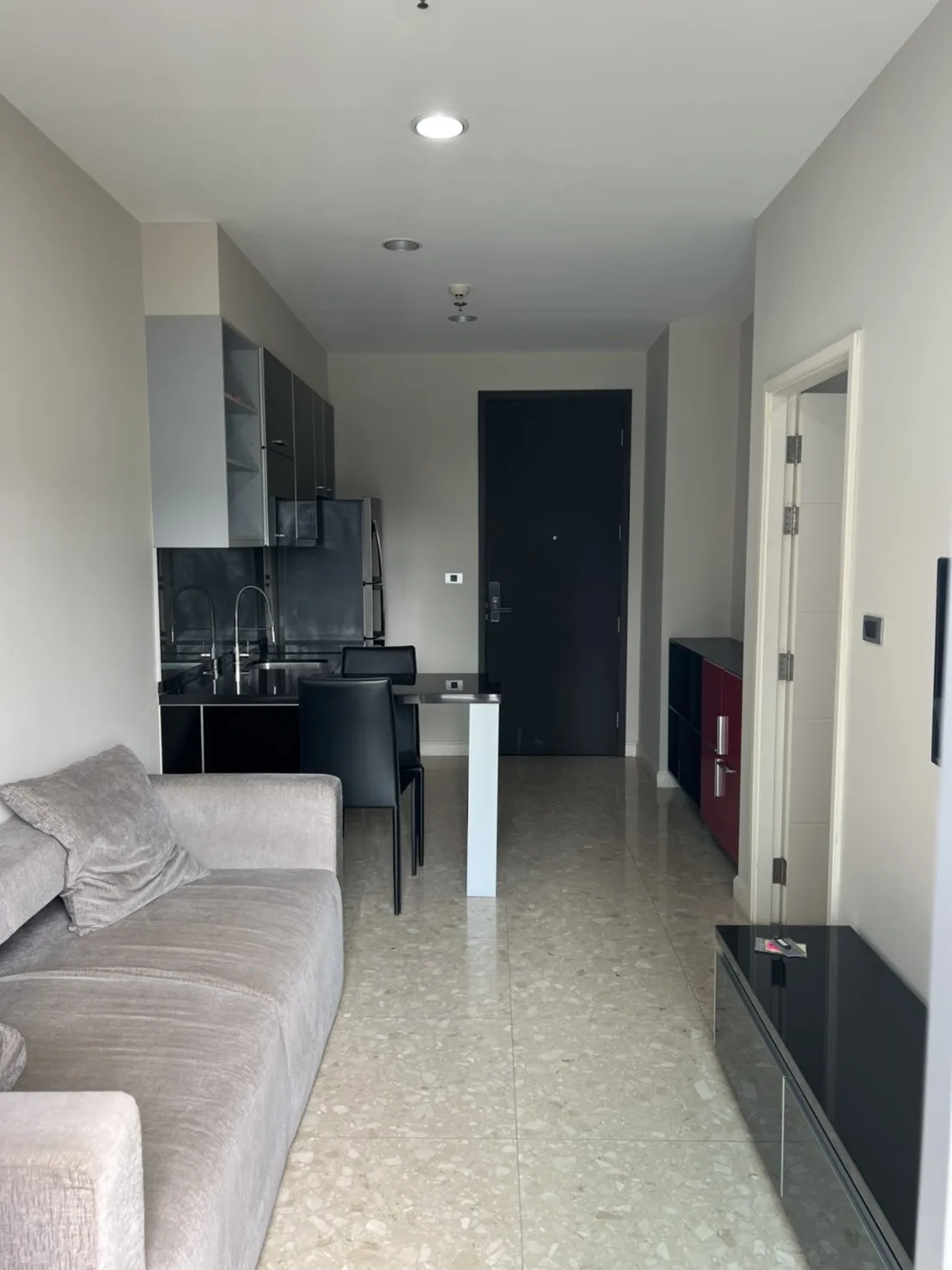 Property photos for The Crest Sukhumvit 34