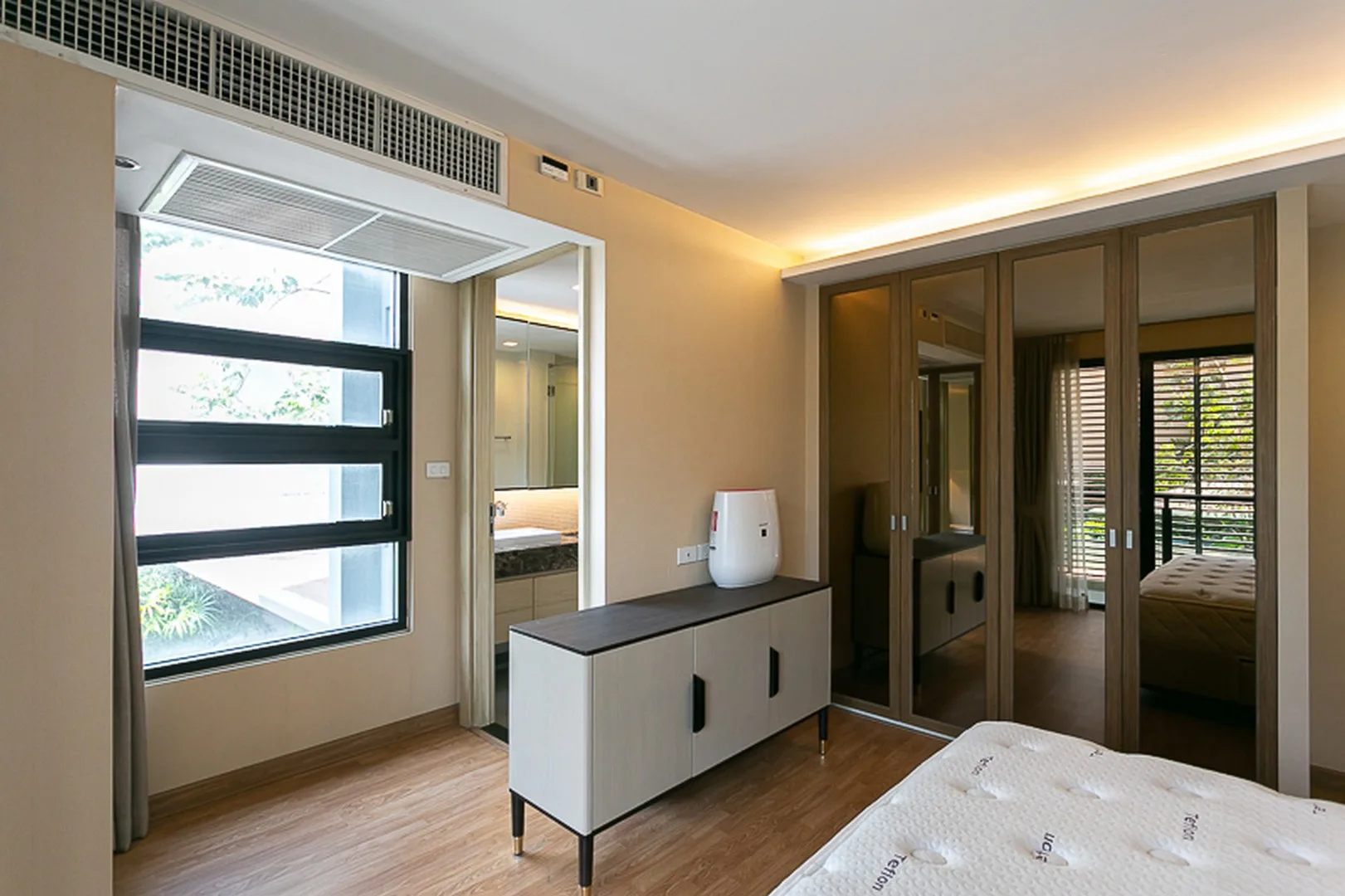 Property photos for L8 Residence