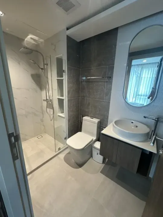 Property photos for Lloyd Soonvijai-thonglor