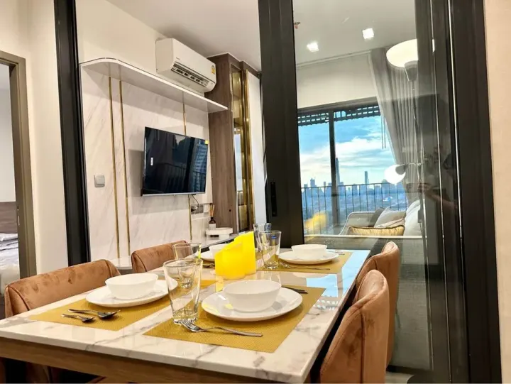 Property photos for Life Asoke Hype