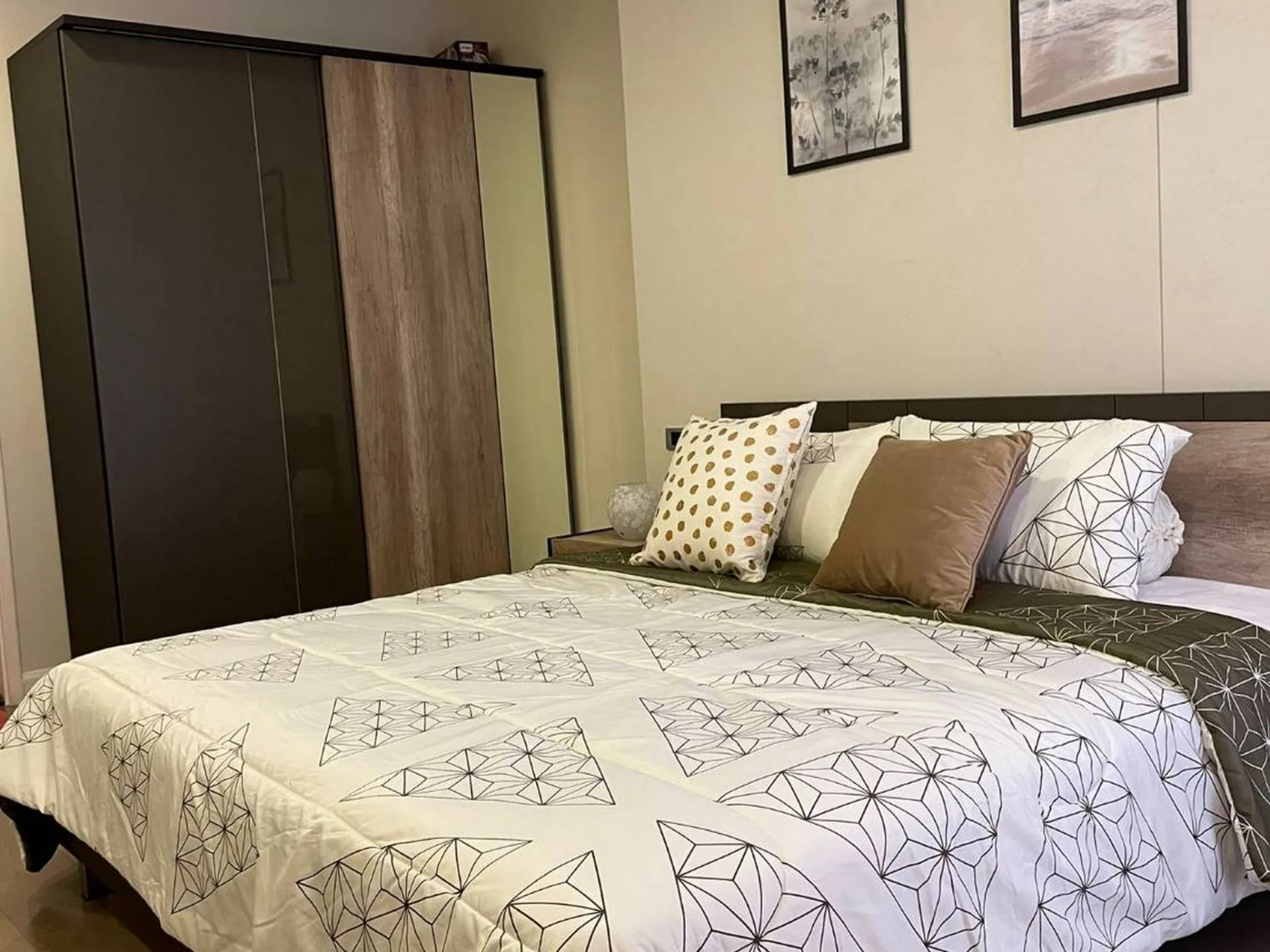 Property photos for The Crest Sukhumvit 34