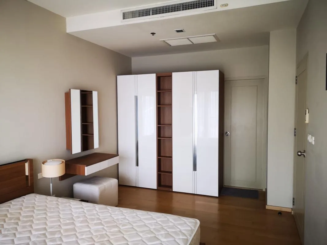Property photos for Noble Reveal