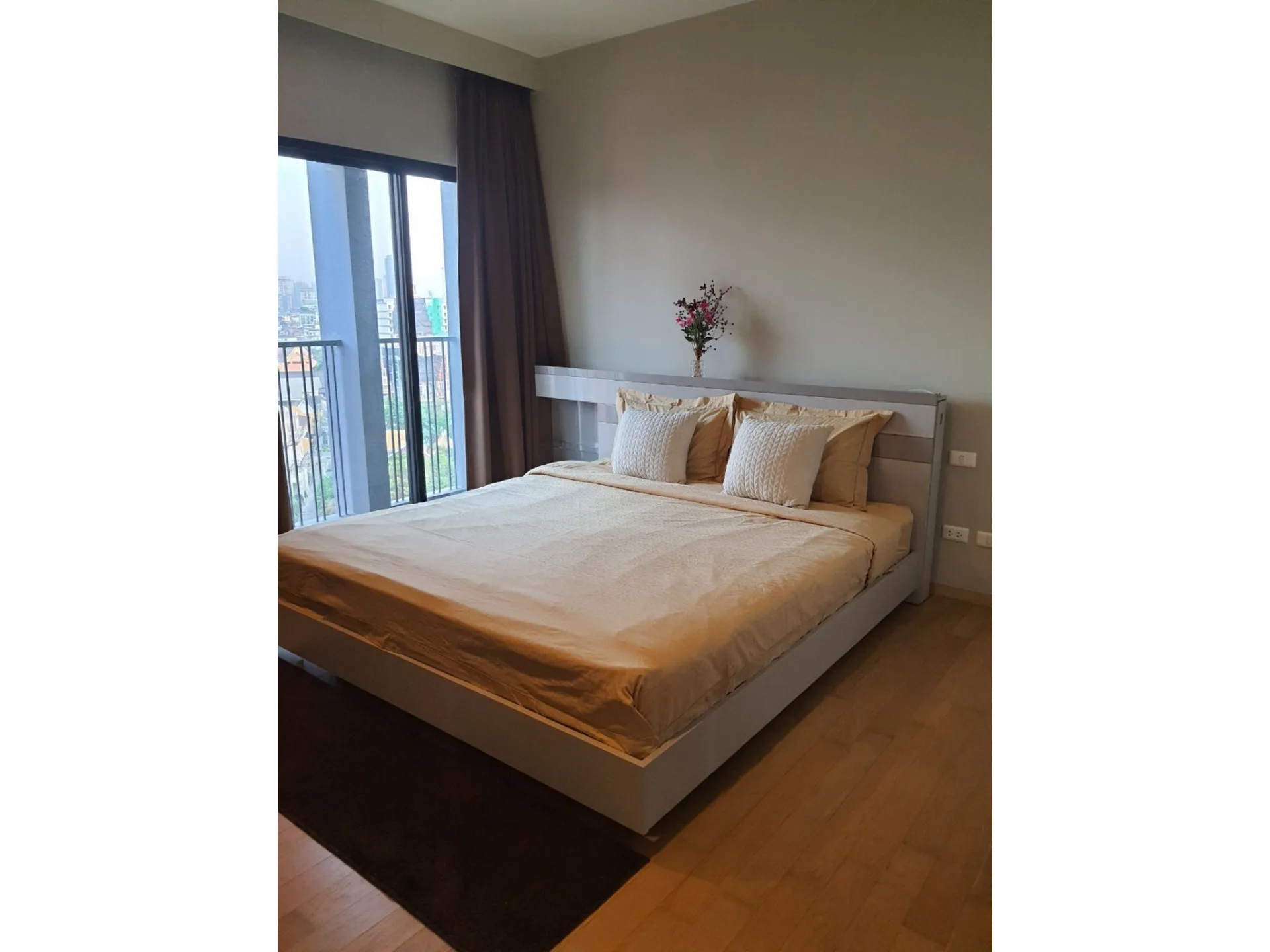 Property photos for Noble Reveal