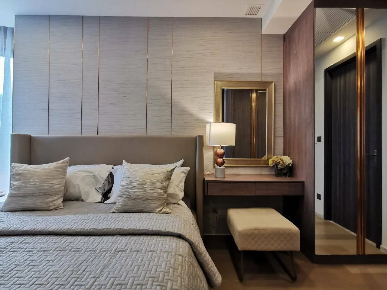 Property photos for Ashton Asoke