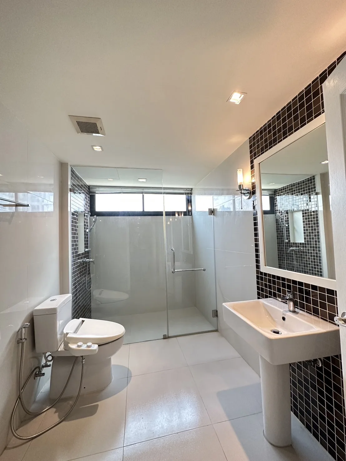 Property photos for Romsai Residence - Thong Lo