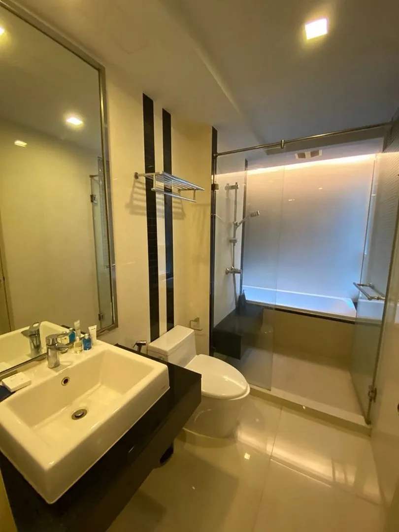 Property photos for Beverly 33