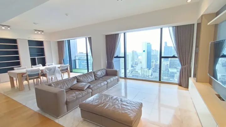 Property photos for The Met