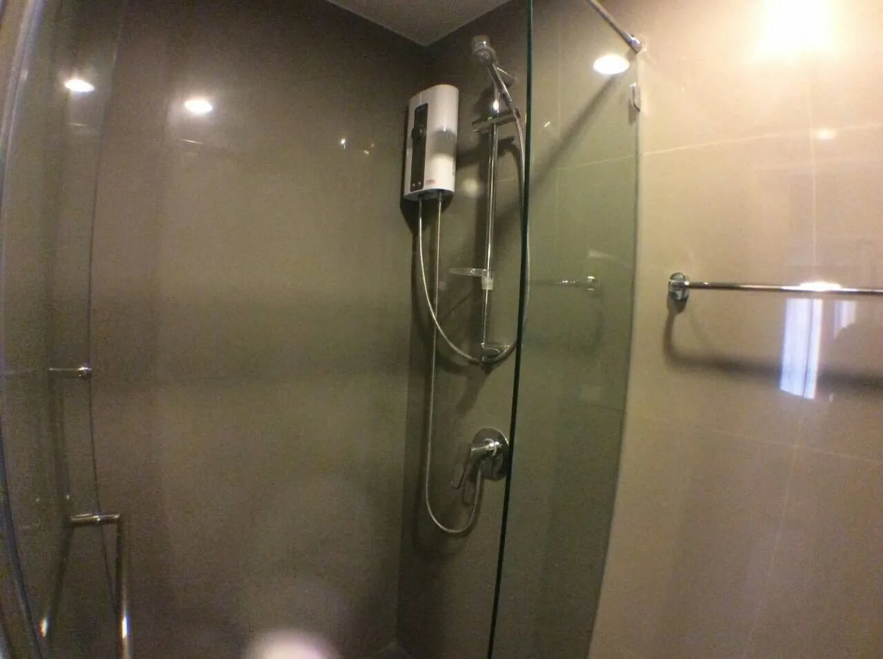 Property photos for The Crest Sukhumvit 34