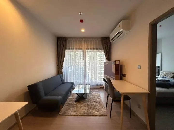 Property photos for Life Asoke Hype