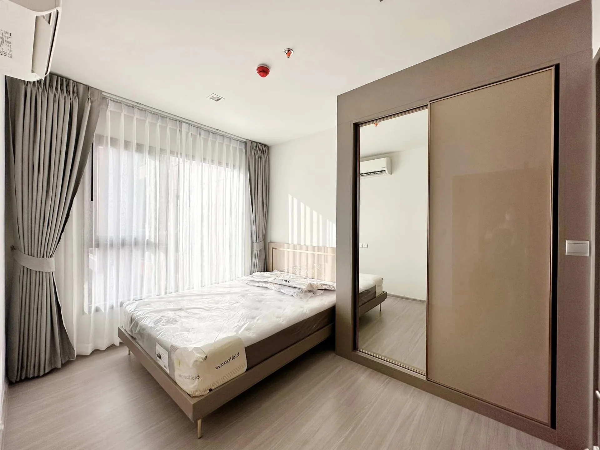 Property photos for Life Asoke Hype