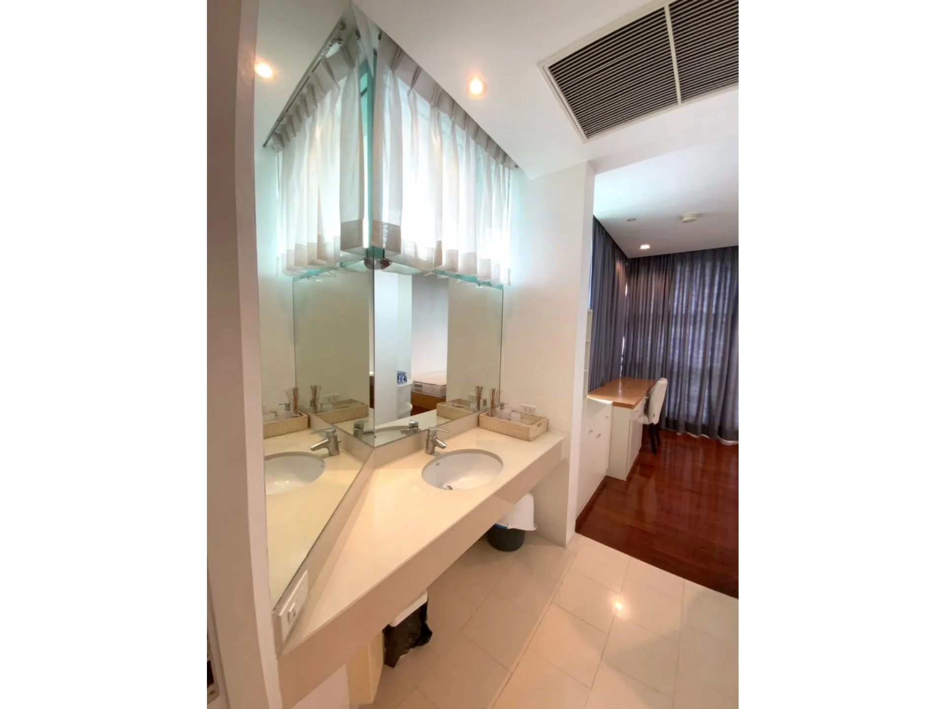Property photos for Chatrium Residence Riverside