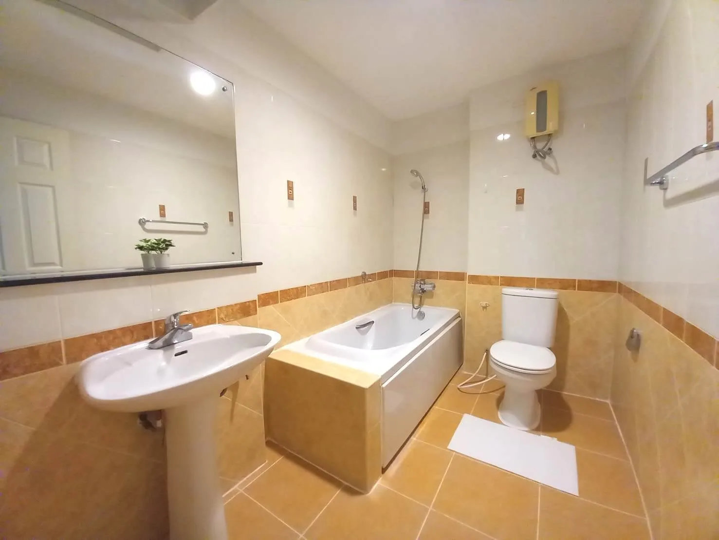 Property photos for The Waterford Diamond