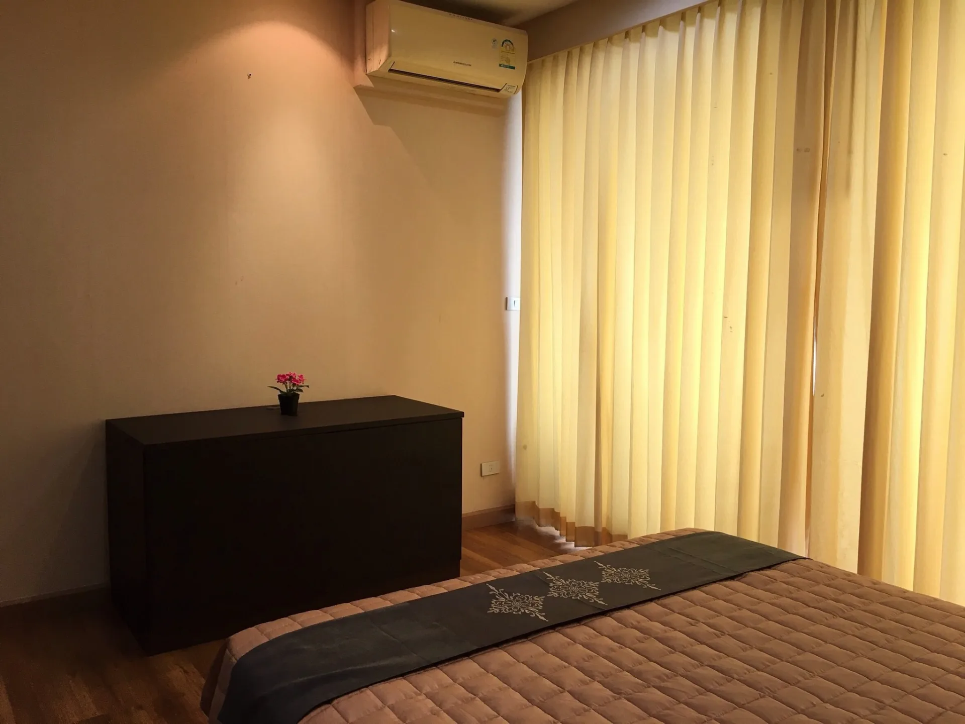 Property photos for Silom Grand Terrace