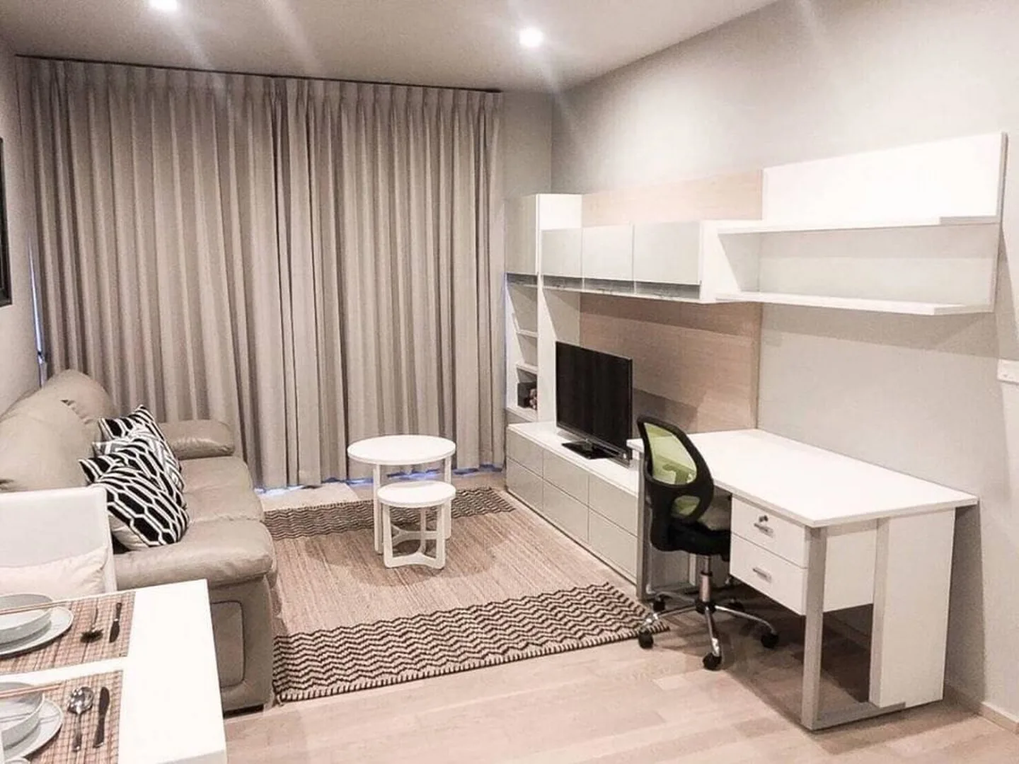 Property photos for Noble Refine