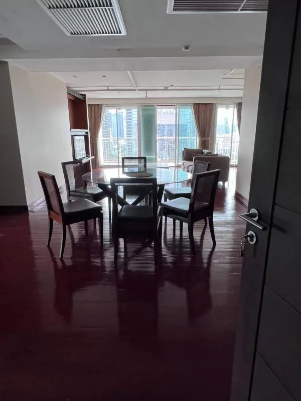 Property photos for Urbana Langsuan