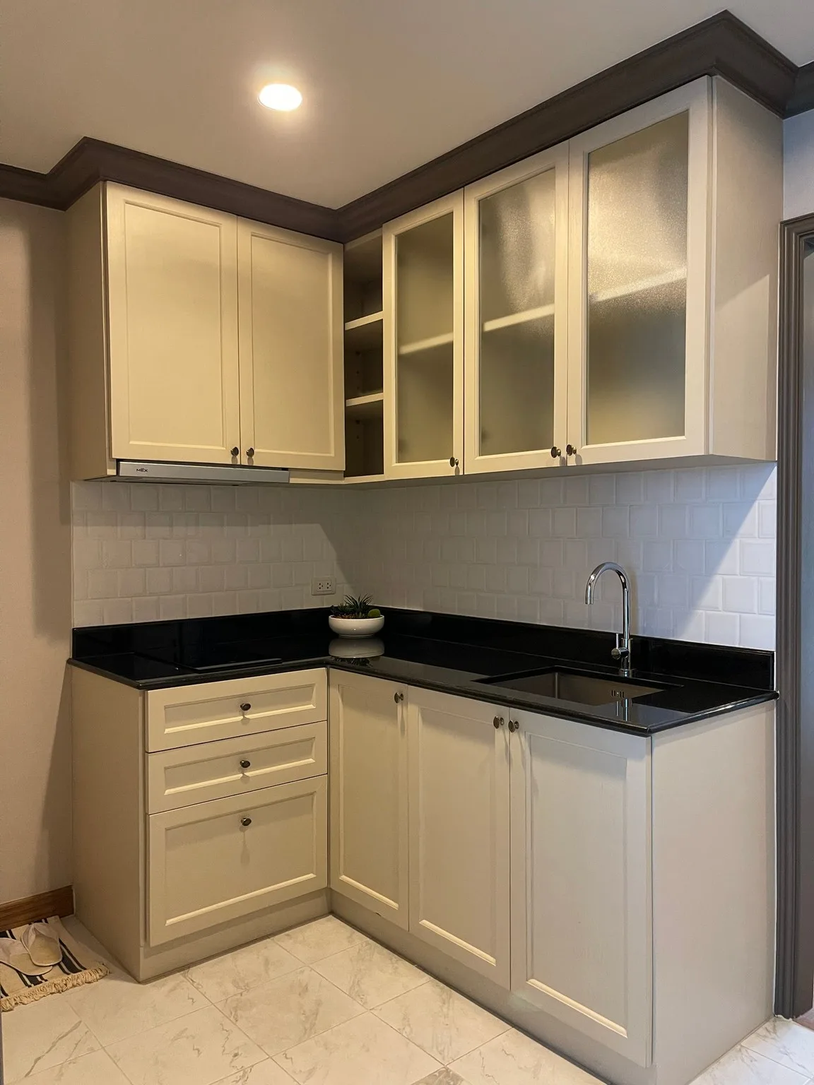Property photos for The Reserve - Kasemsan 3