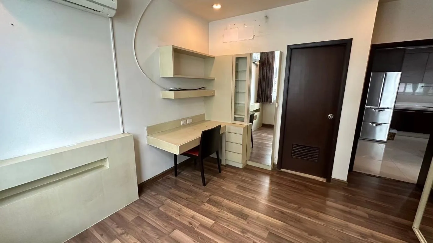 Property photos for The Rajdamri