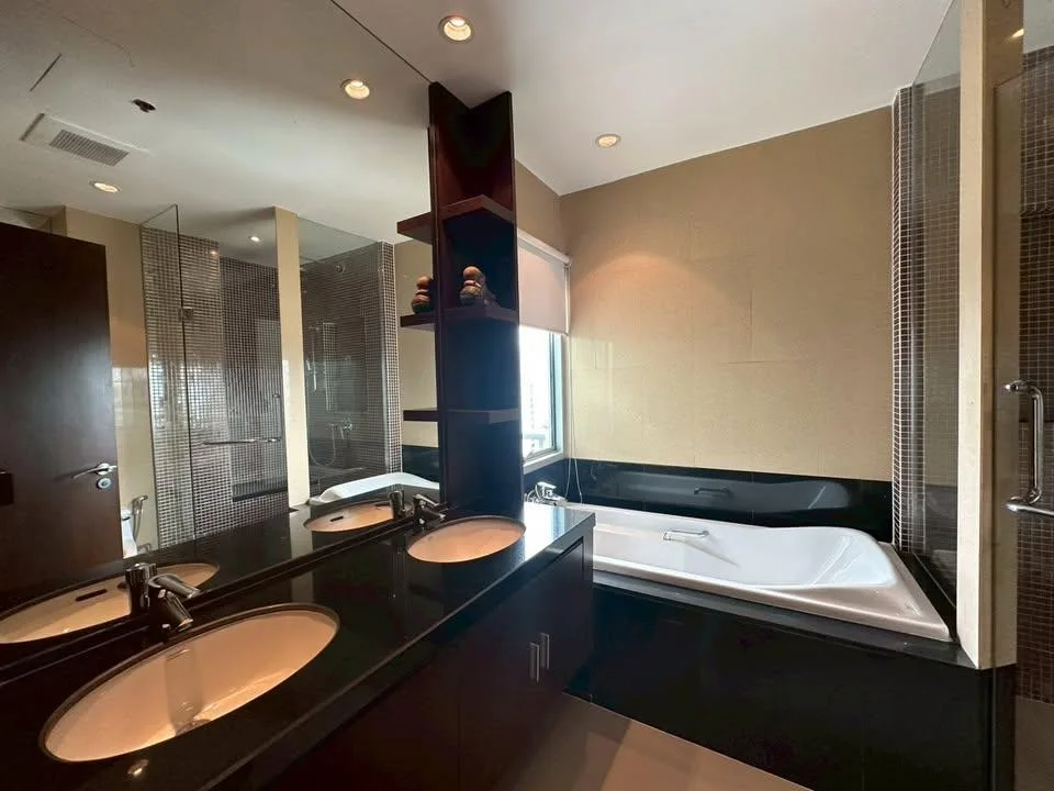 Property photos for Royal Residence Park