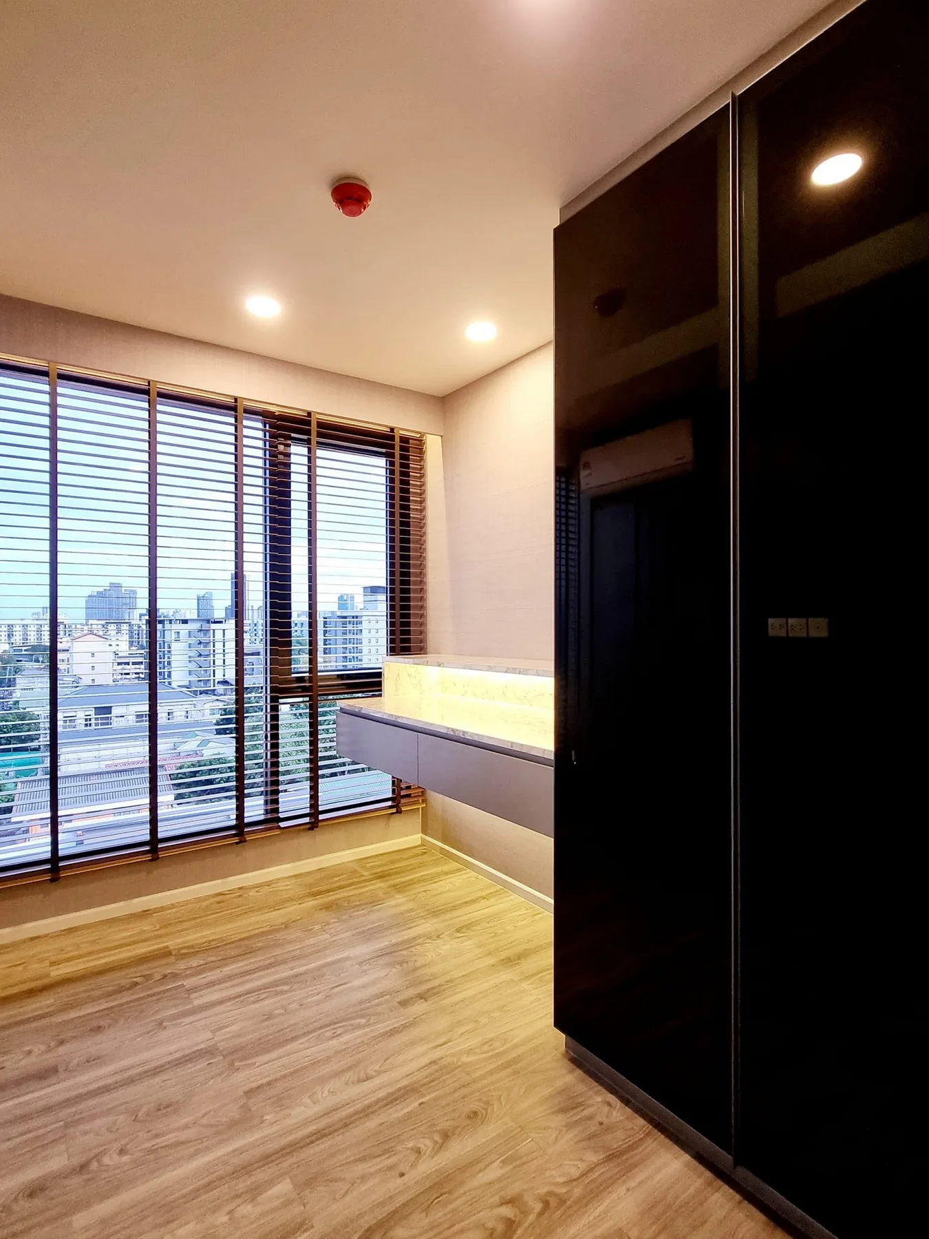 Property photos for Ikon Sukhumvit 77