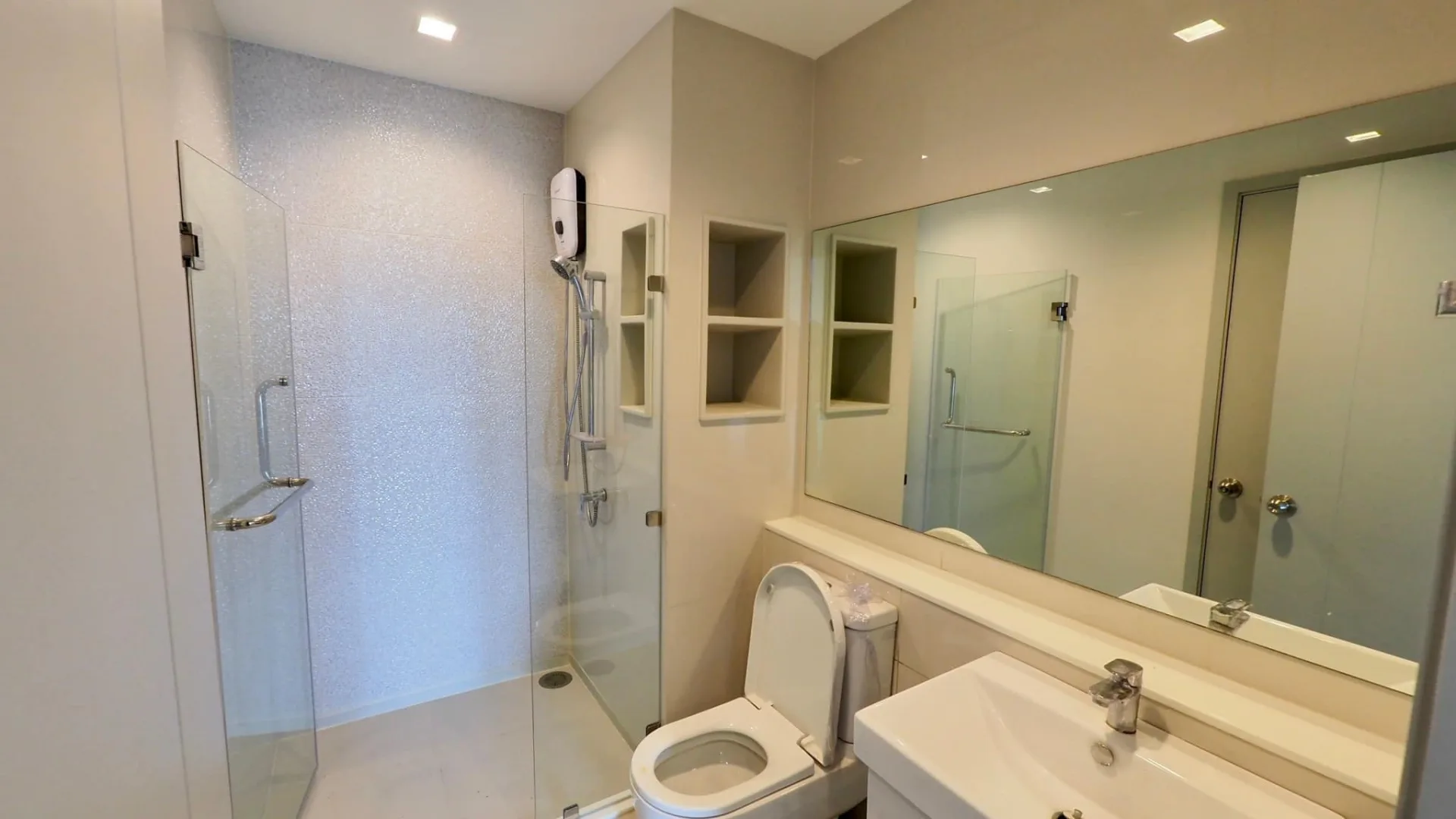 Property photos for Life Sukhumvit 62