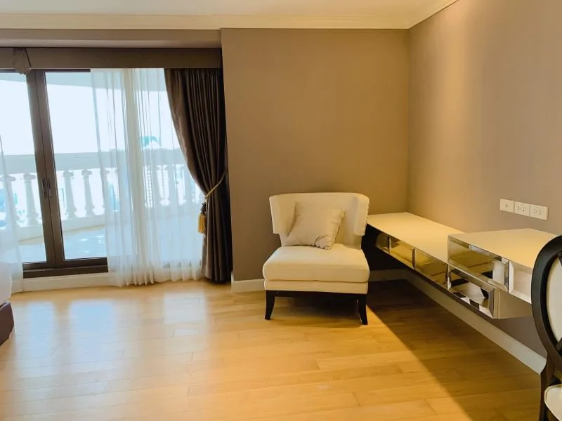 Property photos for State Tower