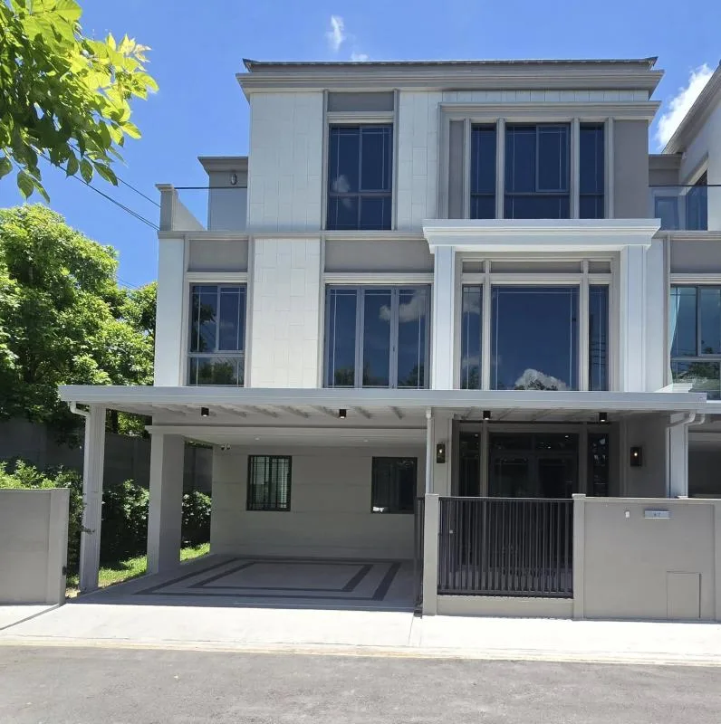 Property photos for Baan Klang Muang Classe Sukhumvit 77