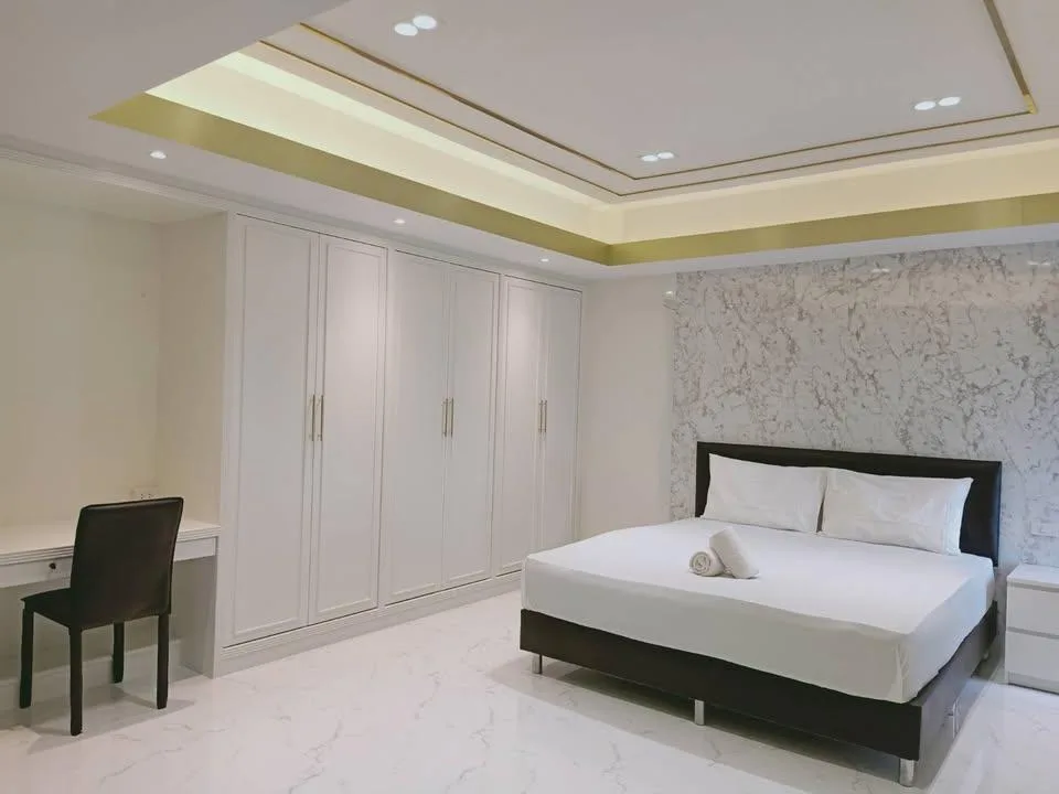 Property photos for The Waterford Thonglor 11