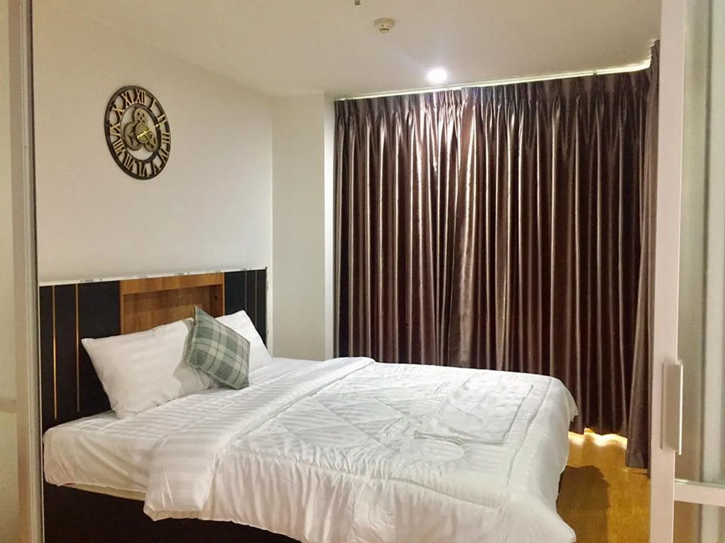 Property photos for U Delight @ Huay Kwang Station
