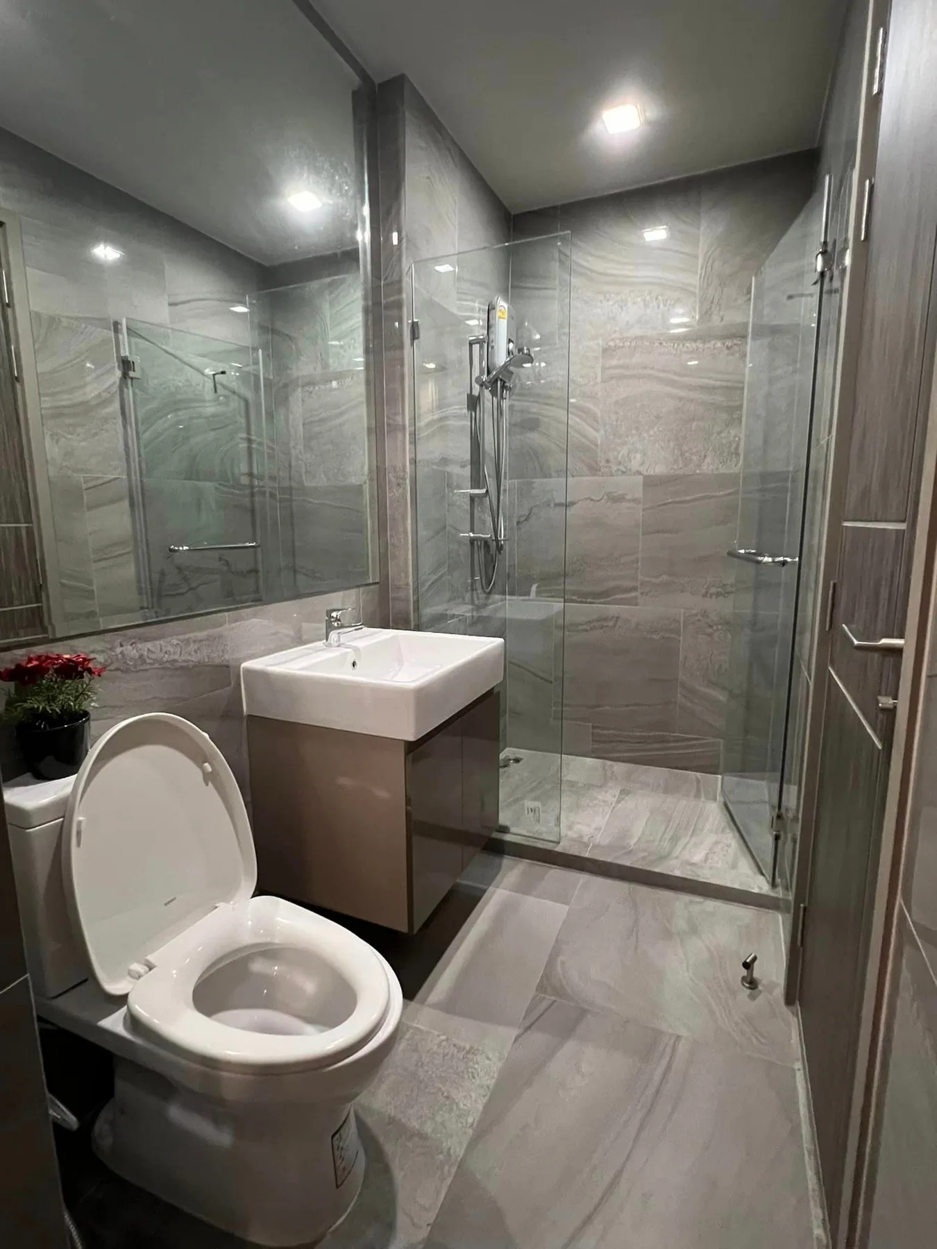 Property photos for Ideo Q Victory